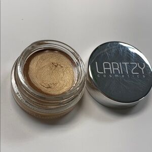 Laritzy Cosmetics Glory Dew Pot Eyeshadow Cream